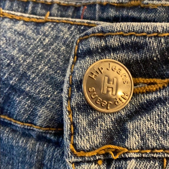 🔥3 FOR $10🔥 Jean Shorts - Picture 3 of 5